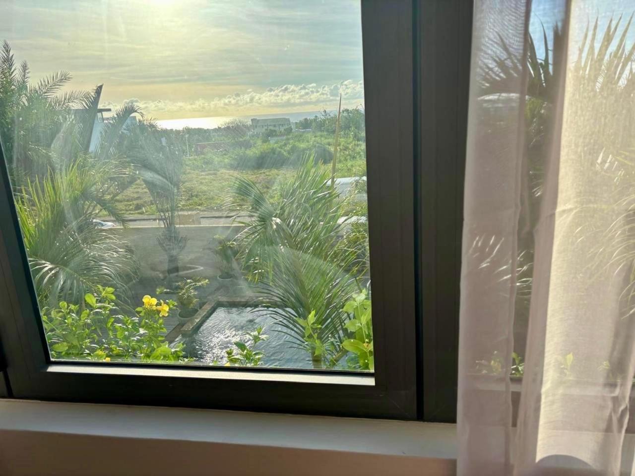 Stunning 3-Bedroom Apartment With Private Rooftop Terrace & Gorgeous Pool Flic-en-Flacq Exteriör bild